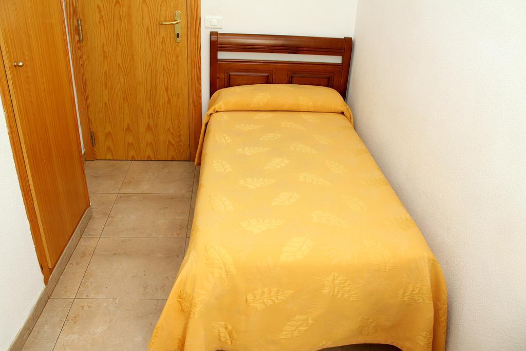 ホテル ホスタル レスタウランテ ラ マシア Vila-real エクステリア 写真