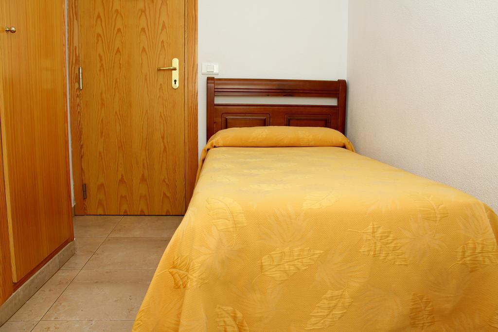 ホテル ホスタル レスタウランテ ラ マシア Vila-real エクステリア 写真