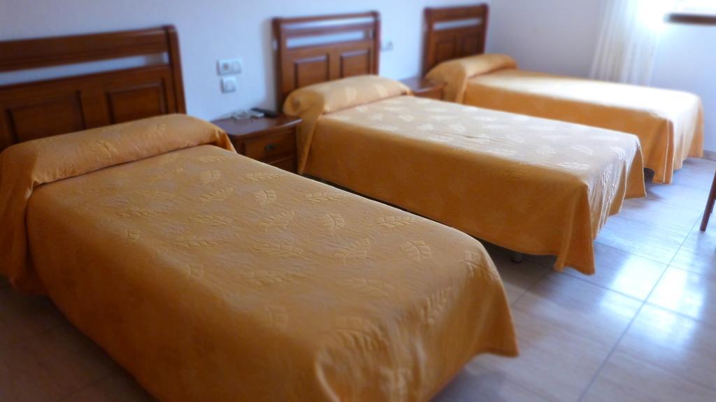 ホテル ホスタル レスタウランテ ラ マシア Vila-real エクステリア 写真