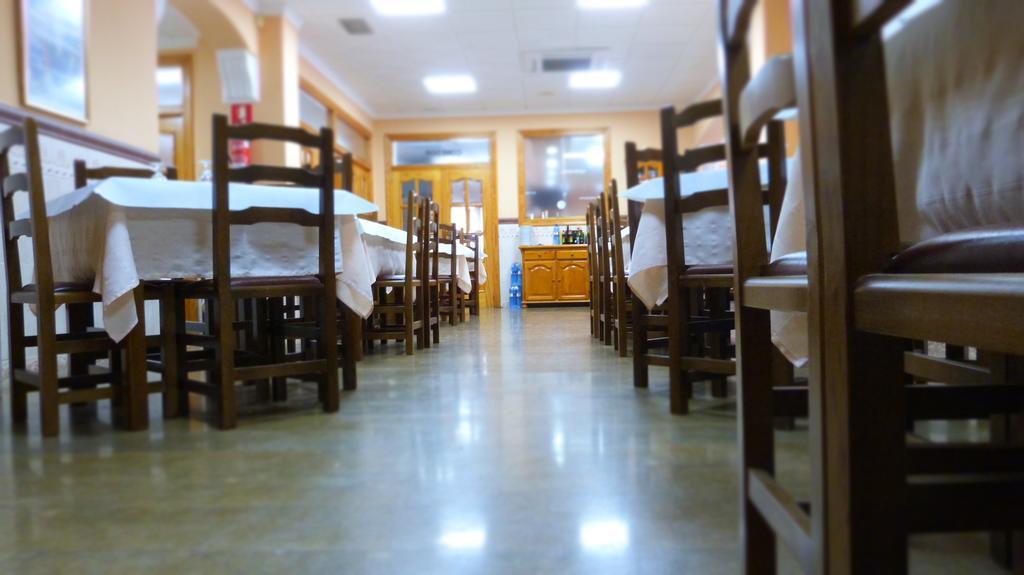 ホテル ホスタル レスタウランテ ラ マシア Vila-real エクステリア 写真