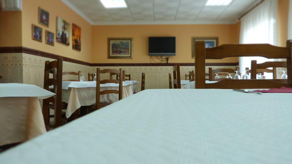 ホテル ホスタル レスタウランテ ラ マシア Vila-real エクステリア 写真