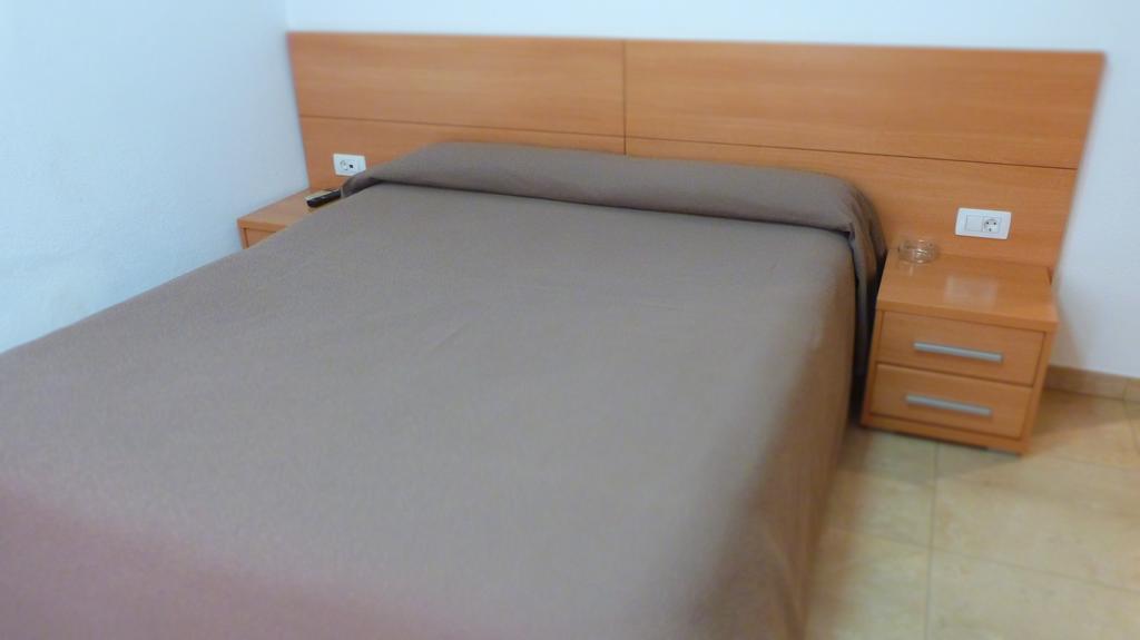 ホテル ホスタル レスタウランテ ラ マシア Vila-real エクステリア 写真