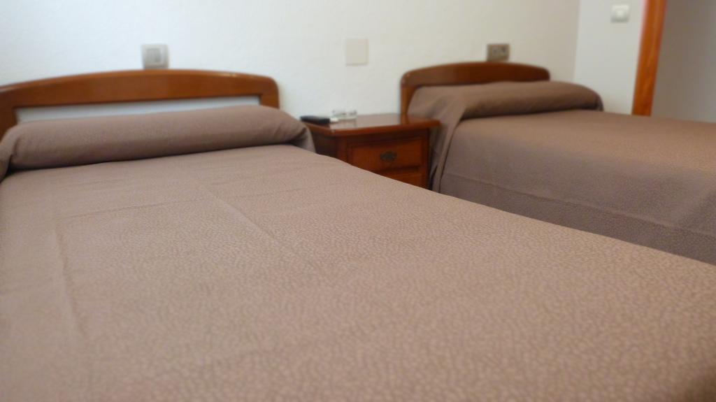ホテル ホスタル レスタウランテ ラ マシア Vila-real エクステリア 写真